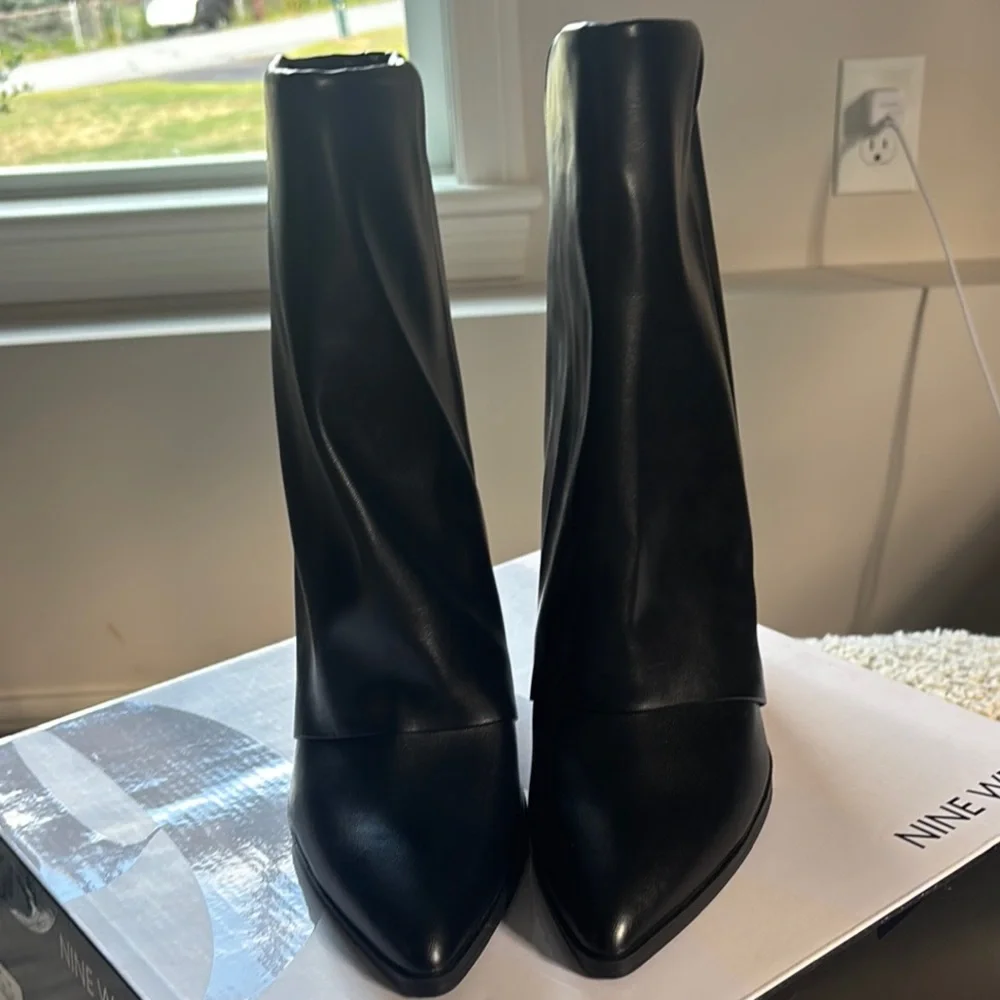 Nine West Chaye Booties Black Leather New In Box Women's Size 8.5. Slouchy Ankle - Picture 11 of 12